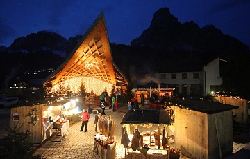 Enjoy the Christmas markets in Alta Badia region, Dolomites in Italy