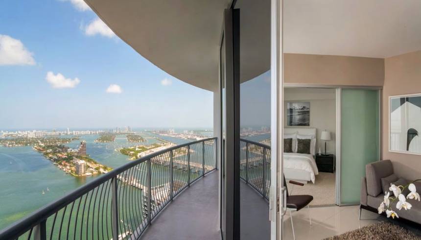 Unique Cash back offer on luxury direct sea view apartments at Miami, Florida