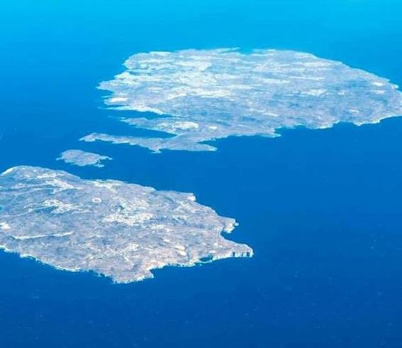 Key reasons why the window seat is the best when flying to Malta
