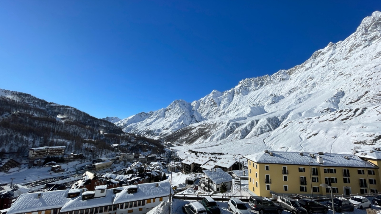 Sale - Apartment - Aosta - Cervinia