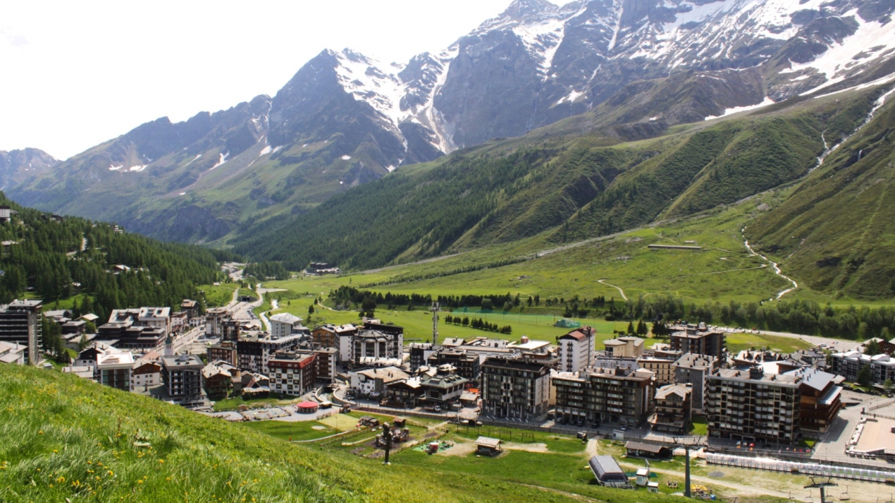 Sale - Apartment - Aosta - Cervinia