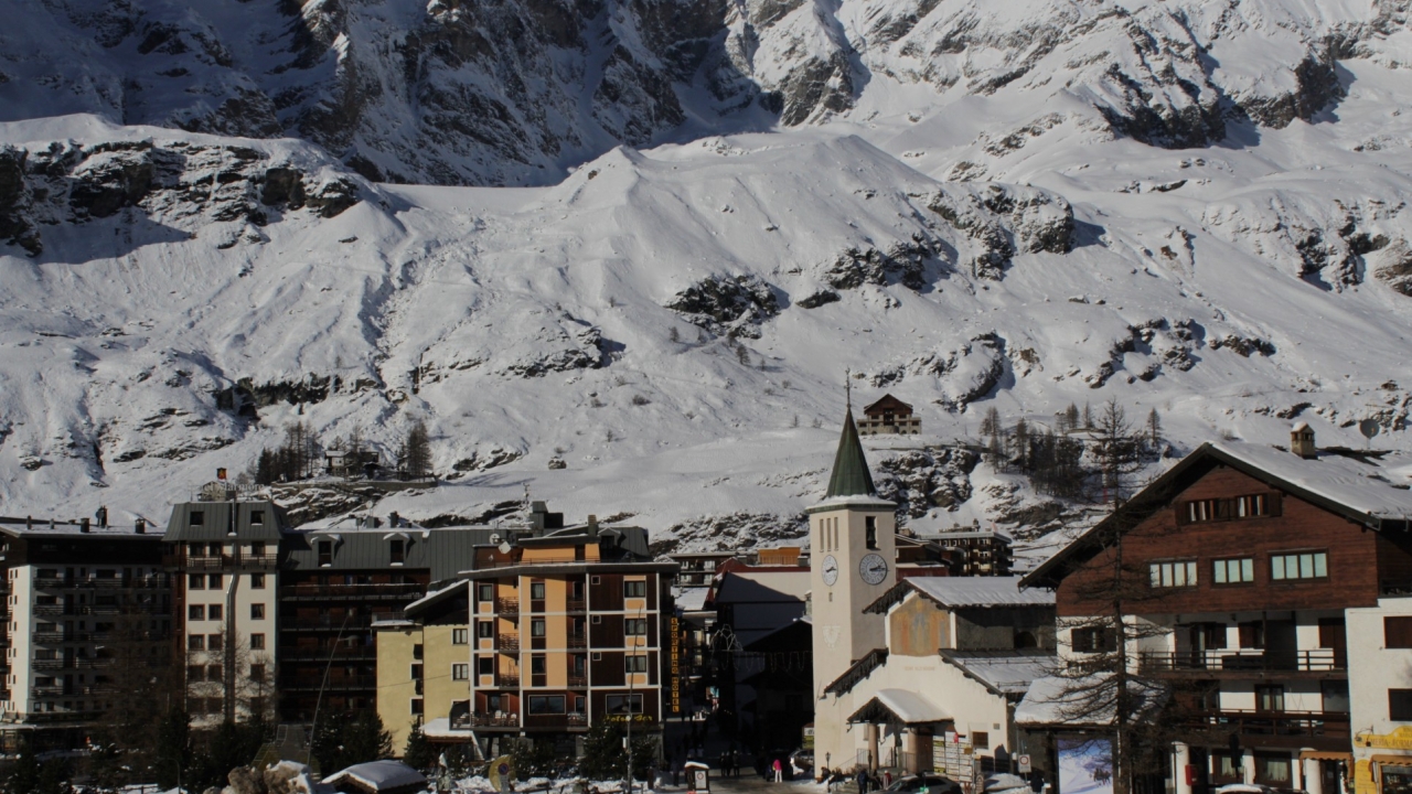 Sale - Apartment - Aosta - Cervinia