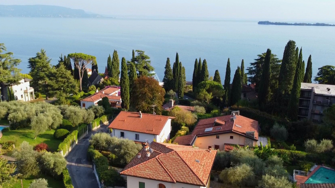 Sale - FullyDetachedVilla - Brescia, Lake Garda - Gardone Riviera, Lake Garda