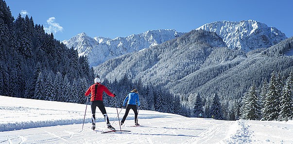  Cross-country skiing in the Dolomites