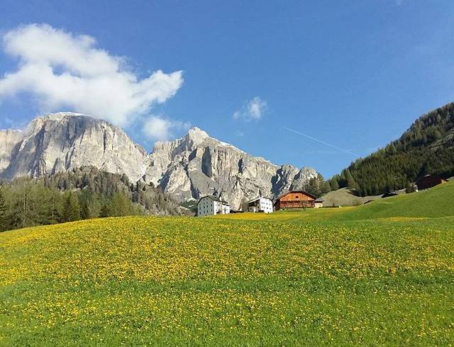 EXCURSIONS ON THE NICEST PATHS OF THE DOLOMITES
