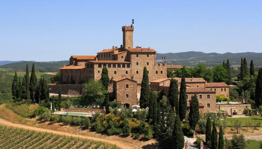 Autumn in Tuscany: vineyards, castles and truffle season and come and view our fantastic luxury or bargain price Tuscan properties