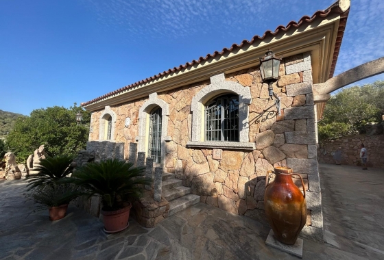Sale - Detached - Porto Rotondo